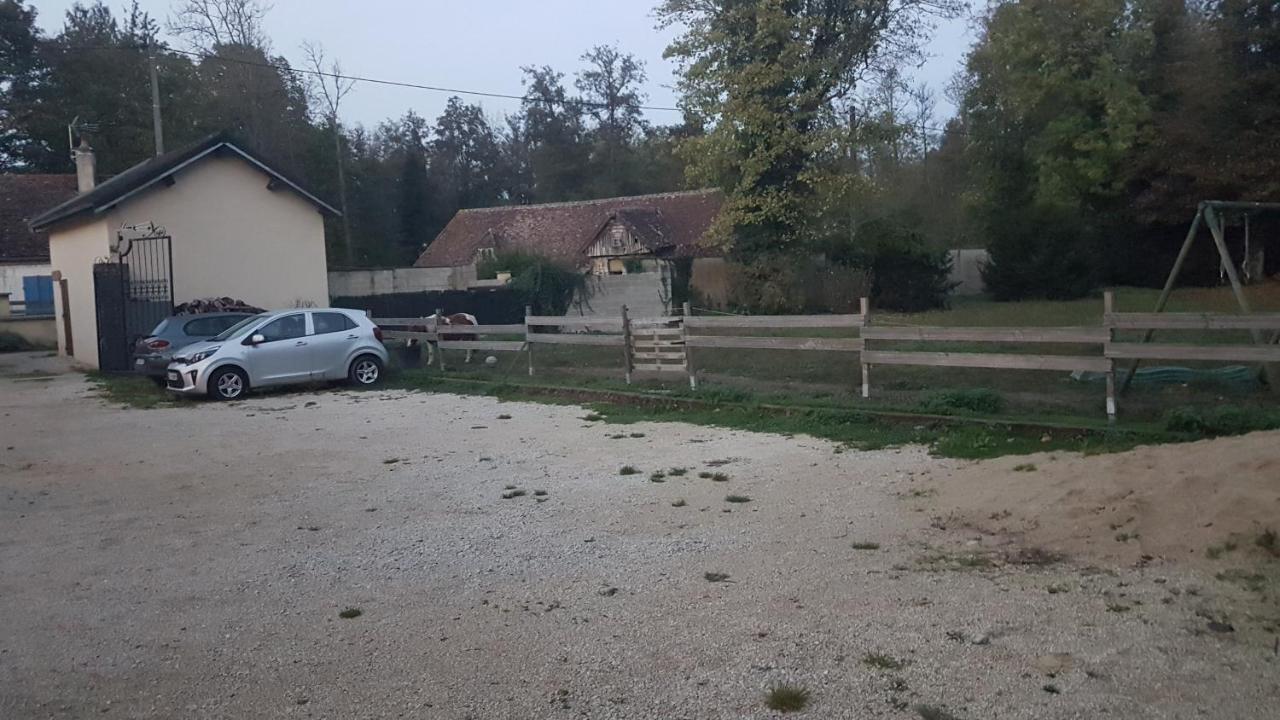 Le Betrot Panzió Estissac Kültér fotó